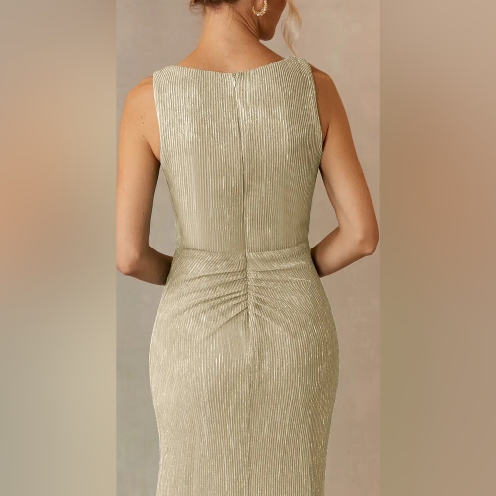 NWT- UPSTUDIO TUSCON Champagne A-Line VNeck Ruched Metallic Mesh Dress SIZE- A18 - Picture 4 of 14